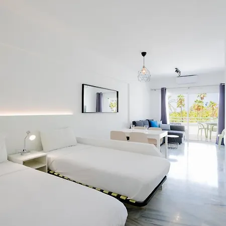 Blue Estudio - La Caleta Apartment *